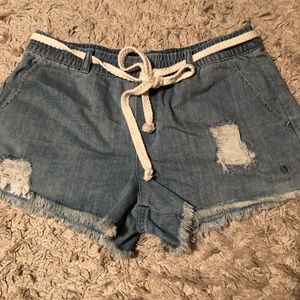 AE woman’s denim shorts